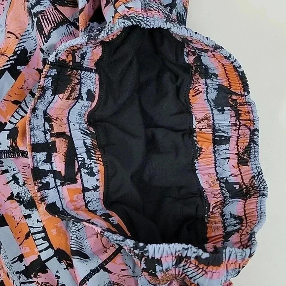 Lululemon Hotty Hot Short II *Long 4"Inversion Multi / Black - Picture 8 of 16